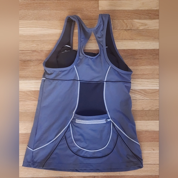Athleta Top Size Medium Compression Back Pockets RacerBack Breathable Material - Picture 2 of 6